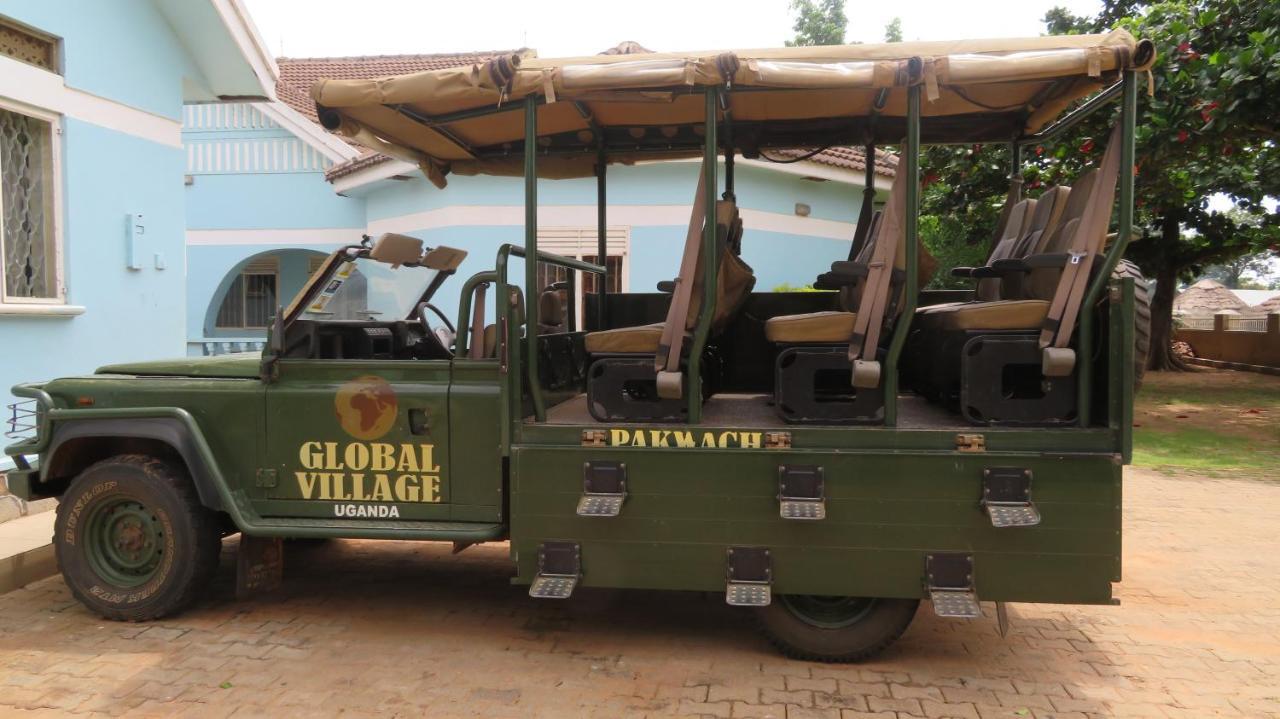 Global Village Hotel Pakwach Eksteriør bilde